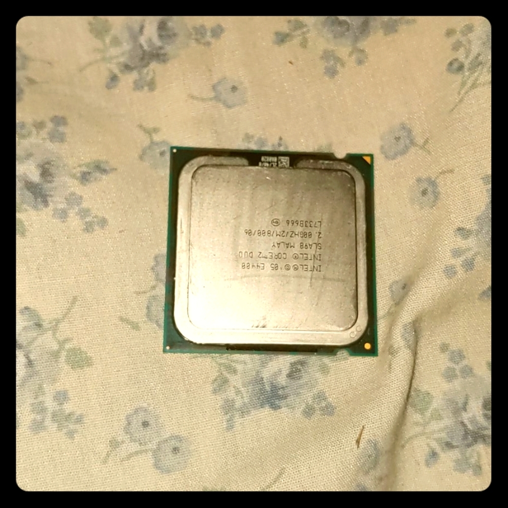 Old Intel CoreTM 2 05 E4400